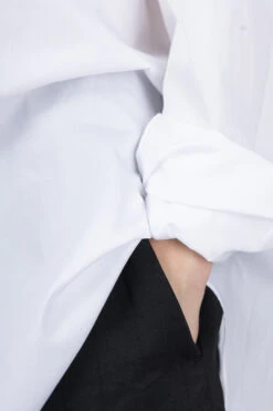 Cotton Long Shirt - White 14 Cotton Long Shirt - White -VogueWard Store Comme Des Garcons Comme Des Garcons Cotton Long Shirt White RM B013 051 1 noe 2006